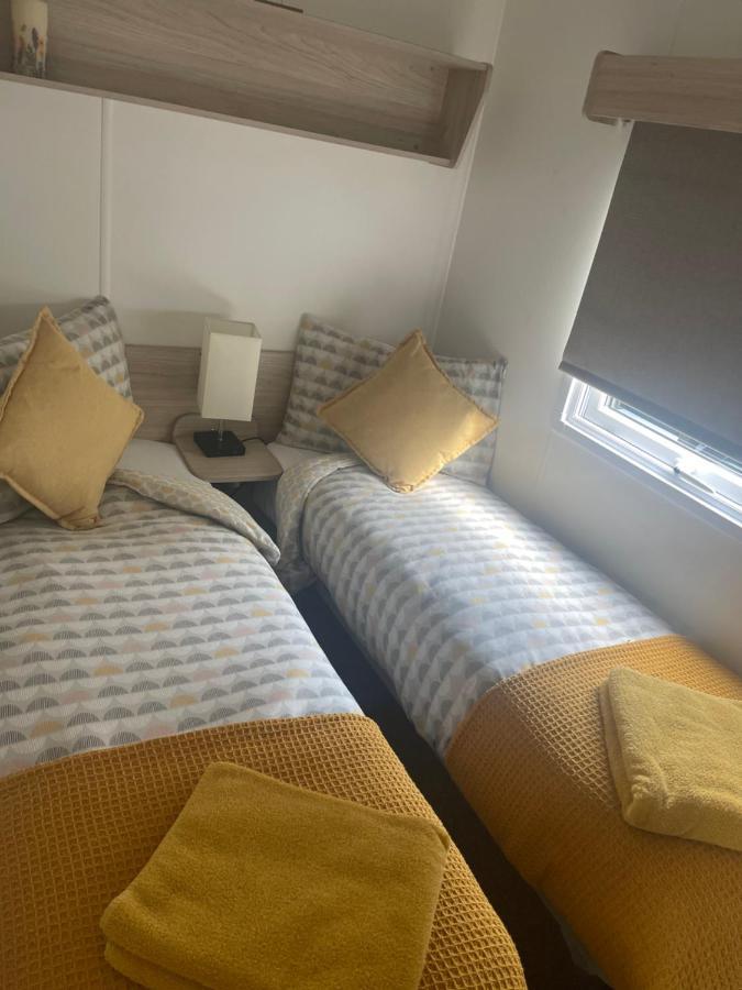 4 Lakes Holiday Let Villa Карнфорт Екстериор снимка